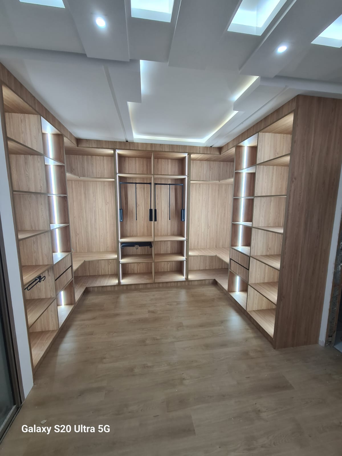 Pose et finitions de cuisine sur mesure